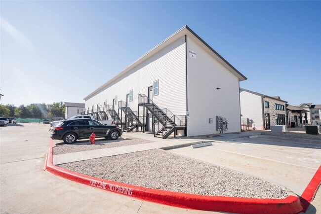 Foto del edificio - 2101 Reinke Rd