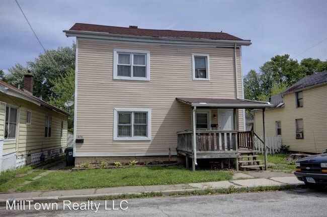 Building Photo - 220 E 17th St