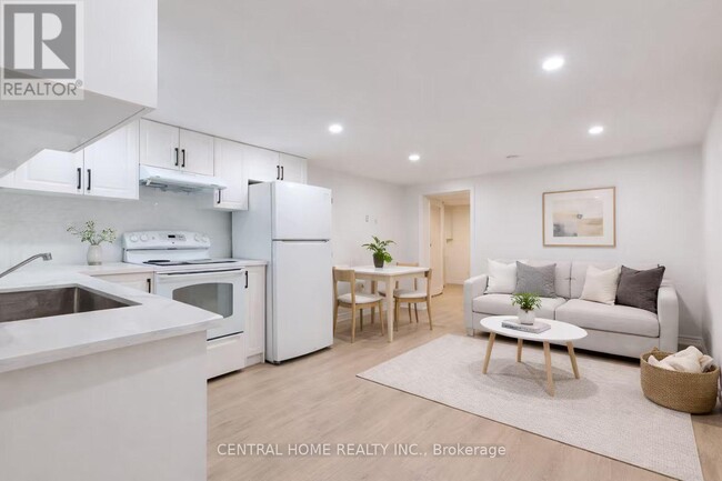 Building Photo - 12 Scarden Ave