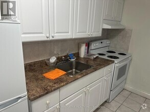 Building Photo - 308 Granby Ct