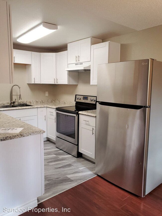 Foto del edificio - 8240-8240 59th Ave E