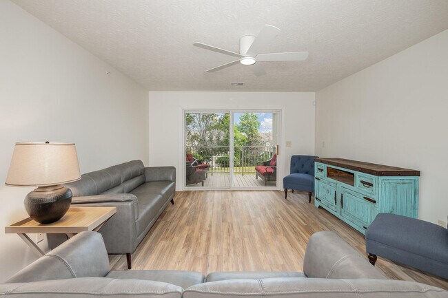 Building Photo - 2272 Jackson Ct