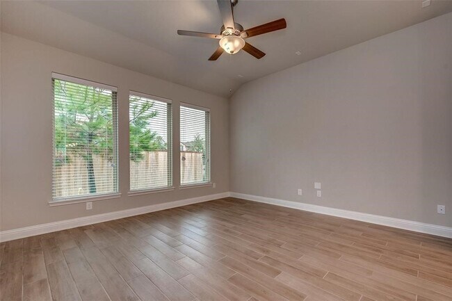 Building Photo - 4 Centennial Ridge Pl