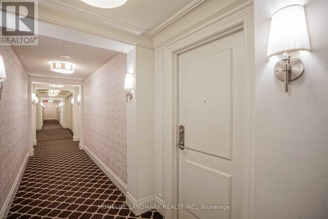 Building Photo - 25 Greenview Ave