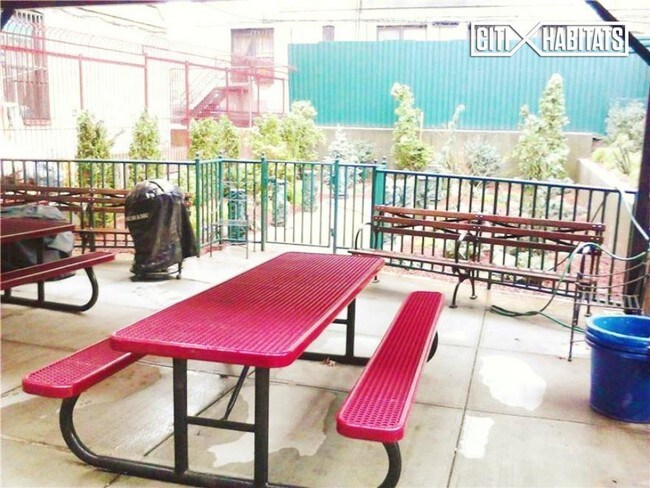 Foto del edificio - 12 Maujer St