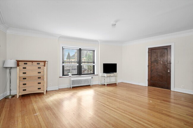 Foto del edificio - 30 Lawton Rd