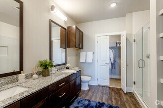 2BR, 2BA - 1,140SF - Crowne at Old Town North