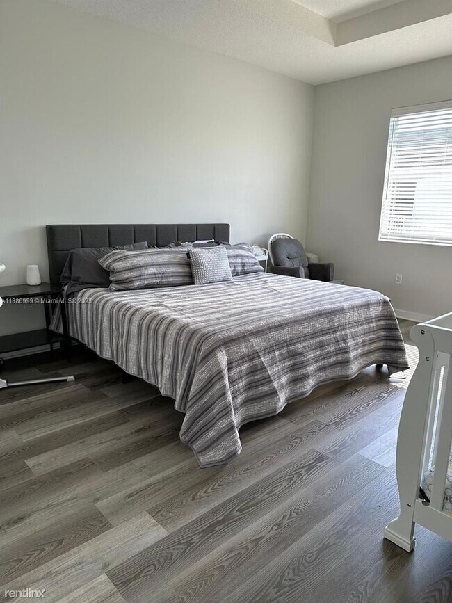 Foto del edificio - 4 br, 3 bath House - 17504 SW 153rd Ave