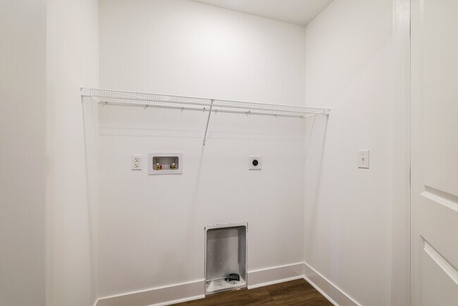 Foto del edificio - 17 Barnyard Cir