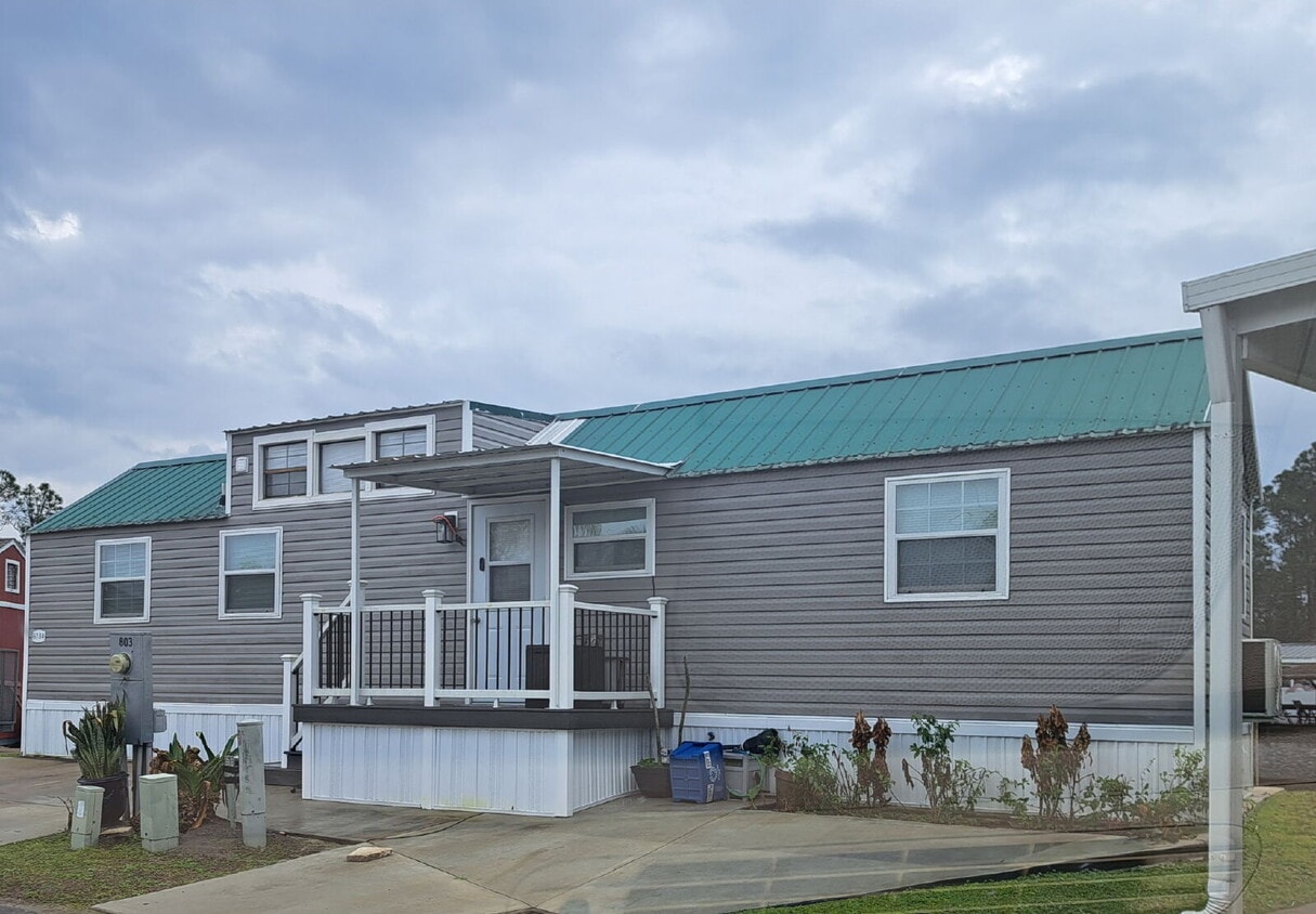 Nicely Redone 1/1 on Center Lake - Nicely Redone 1/1 on Center Lake