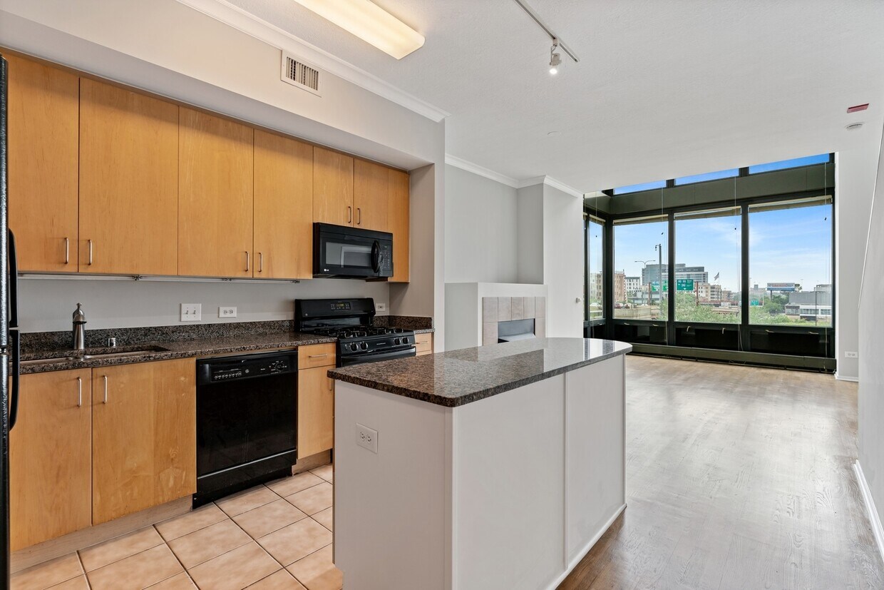 Foto principal - 600 N Kingsbury St