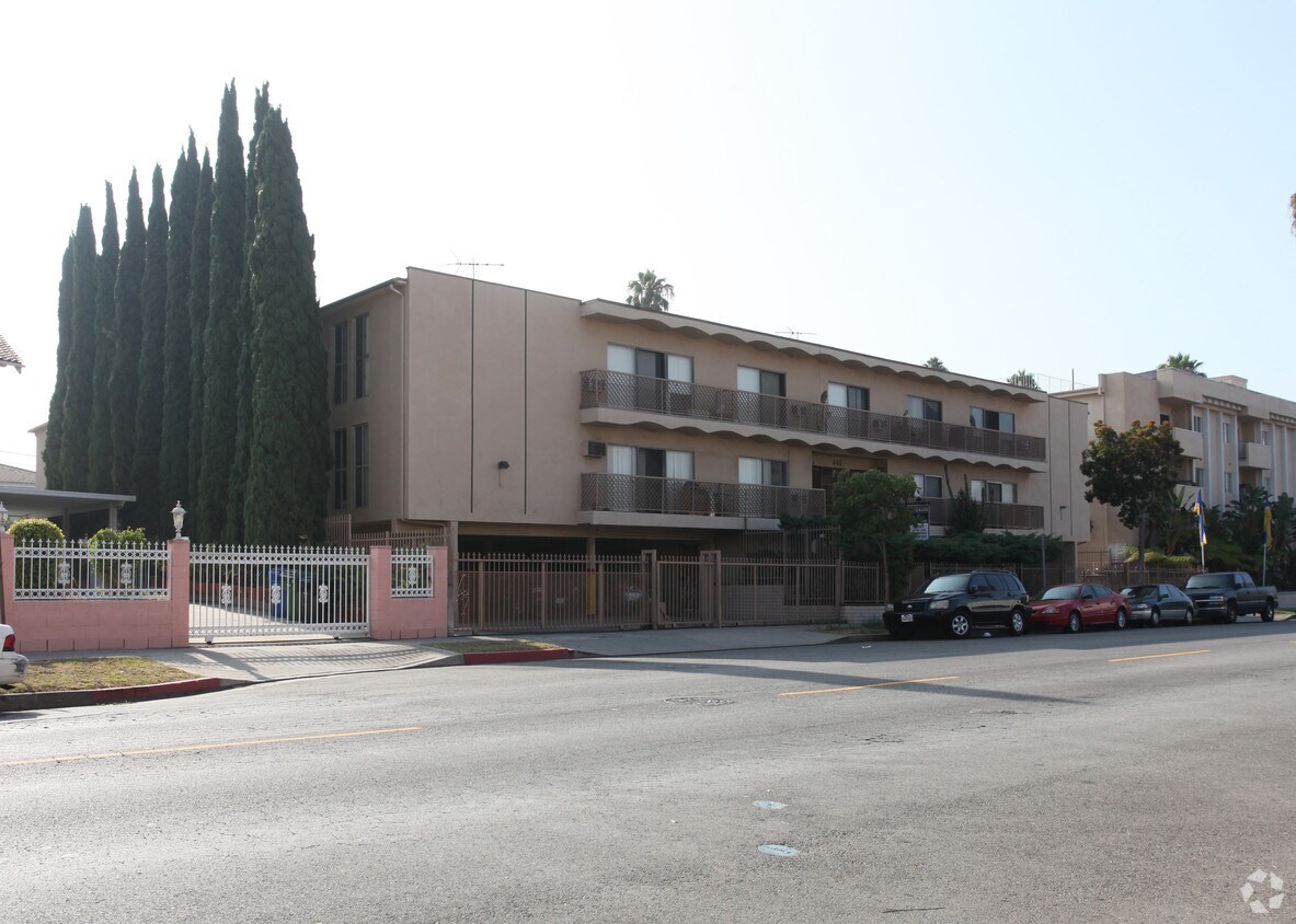 Foto principal - 440 S Oxford Ave