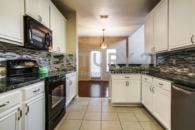 Foto del edificio - Fabulous 2-Story 2/1.5/2 Townhome in Lewisville ISD For Rent!