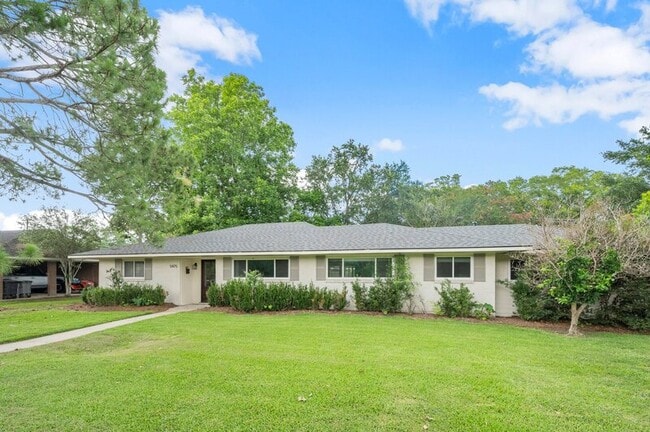 Building Photo - 5475 S Ridge Dr
