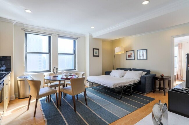 Foto del edificio - 8 W 57th St