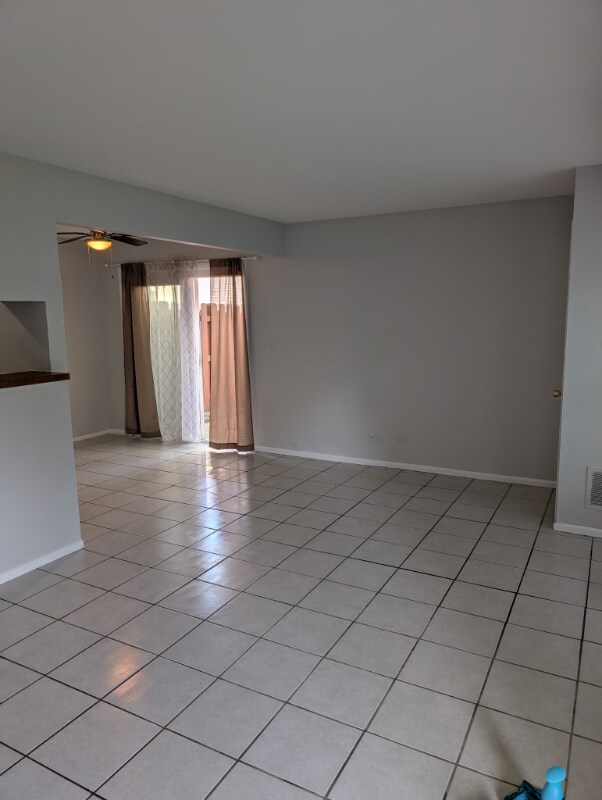 Foto del edificio - 2167 N Heather Ln