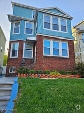 Building Photo - 271 Davis Ave