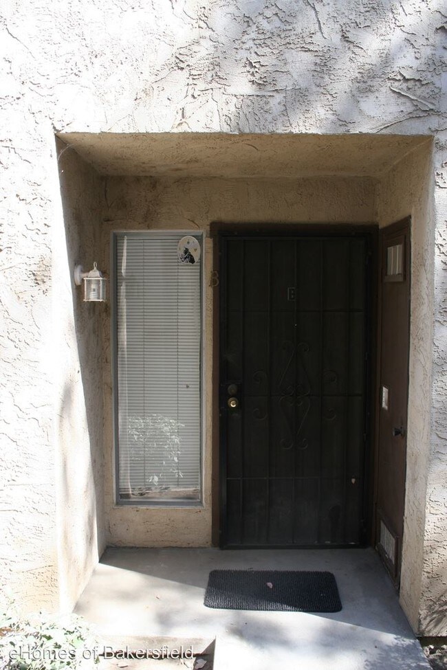 Foto del edificio - 4609 Country Place Ln