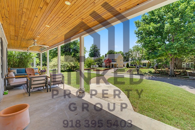 Building Photo - Beautiful Maple Ridge Home