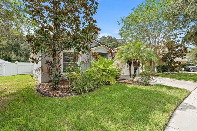 Building Photo - 30736 Sonnet Glen Dr