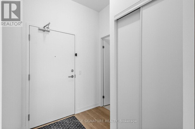 Building Photo - 6 David Eyer Rd