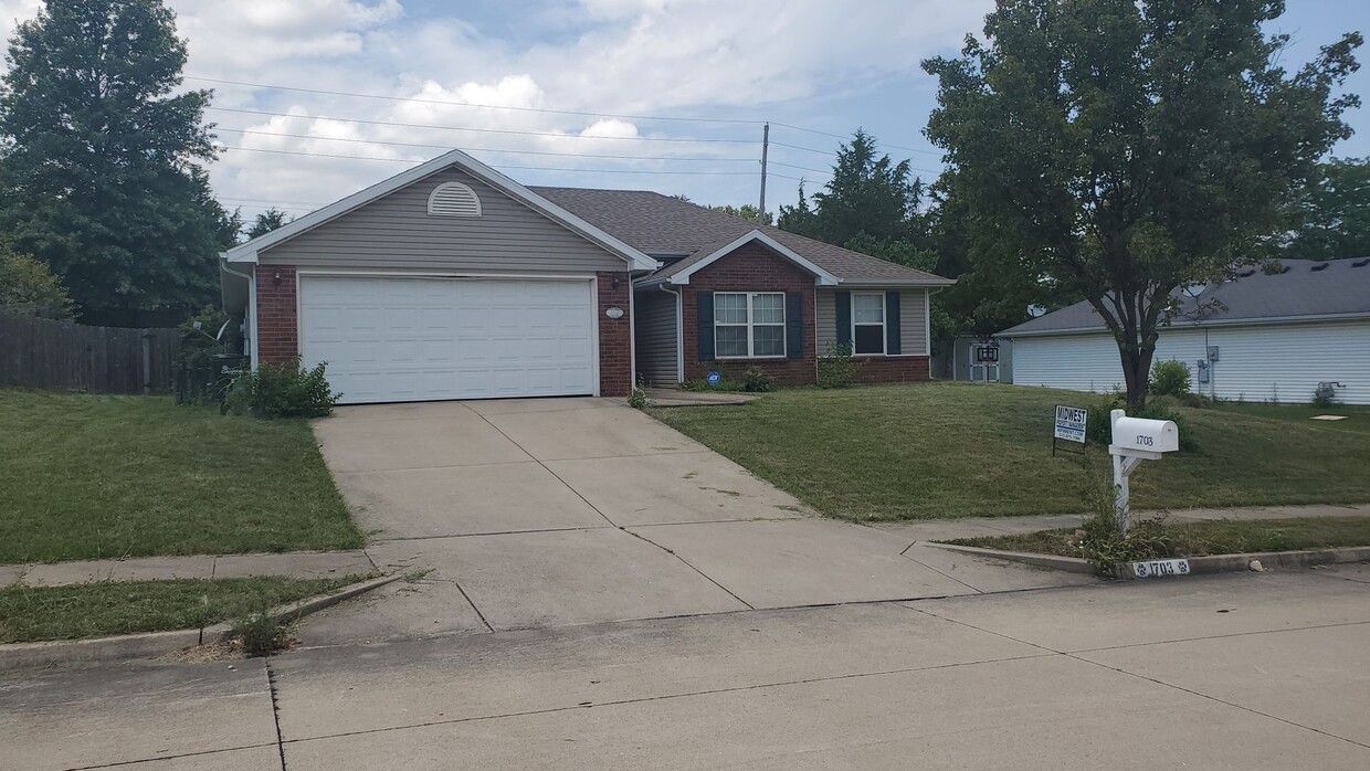 Foto principal - 3 bd, 2 ba house, NE Columbia, near I-70/H...