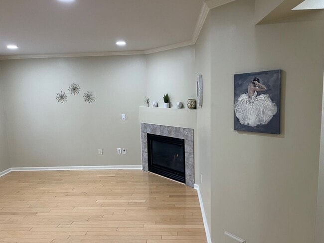 Building Photo - 1522  STREAMWOOD, 20