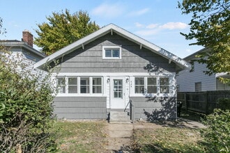 Building Photo - 925 E Donald St Building Photo - 925 E Donald St