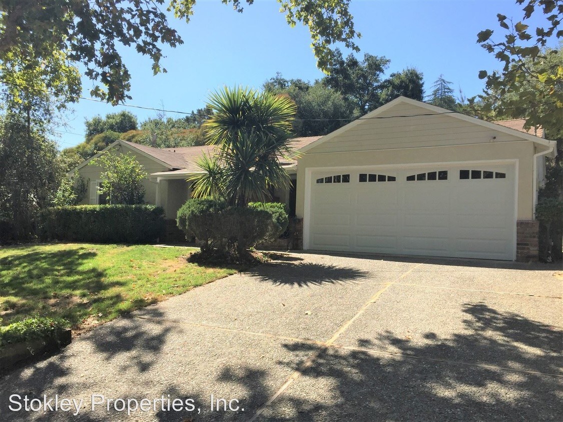 Primary Photo - 3 br, 2 bath House - 424 Lenox Court