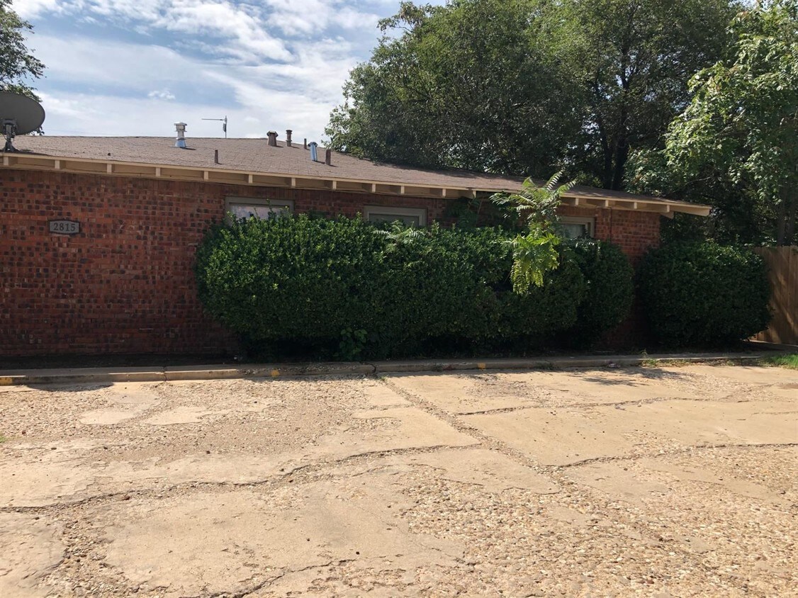 Primary Photo - 2815 43rd St