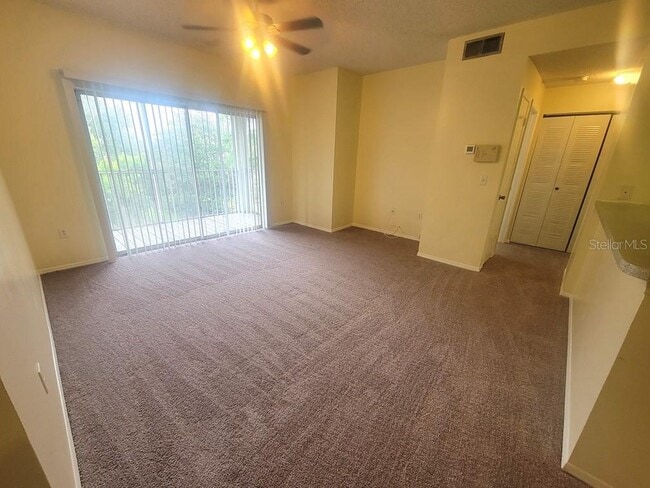 Building Photo - 10020 Strafford Oak Ct