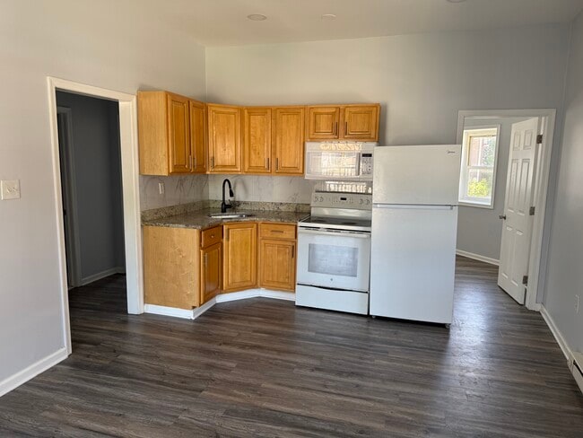 Building Photo - 301 S Matlack St