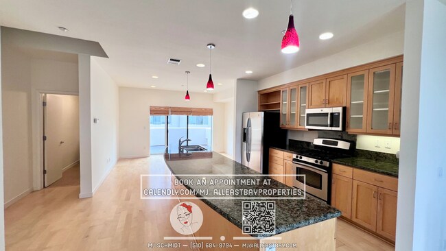 Foto del edificio - Contemporary three-story Live/Work Townhou...