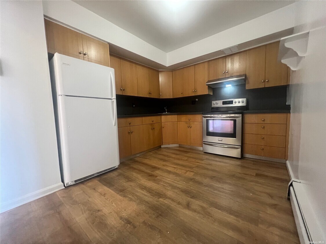 Foto del edificio - 61-26 164th St