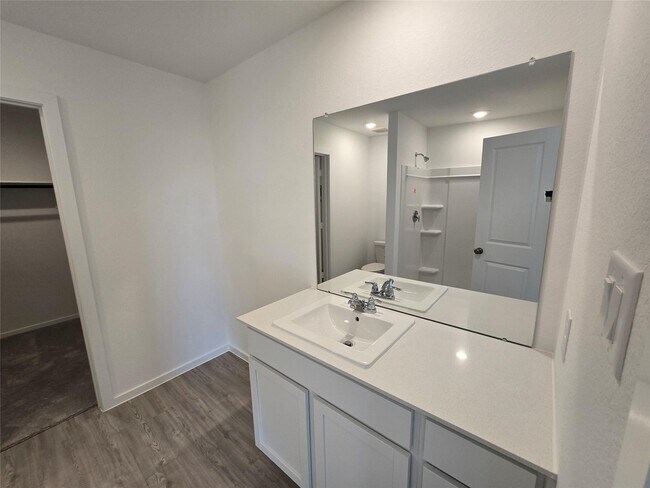 Building Photo - 5211 Red Drum Dr