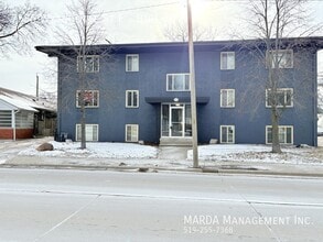 Building Photo - 7555 Wyandotte St E