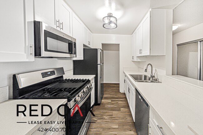 Foto del edificio - ~3 Weeks FREE~ Stunning Two Bedroom with P...
