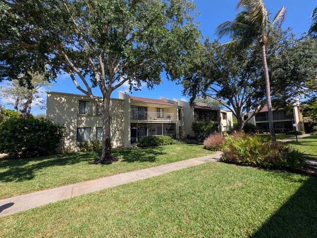 Building Photo - Spacious 2BR Retreat Near Beaches & Dining
