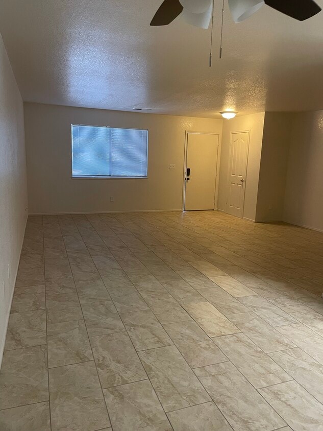 623 S Sierra Ave Unit 623, Oakdale, CA 95361 Apartments in Oakdale, CA