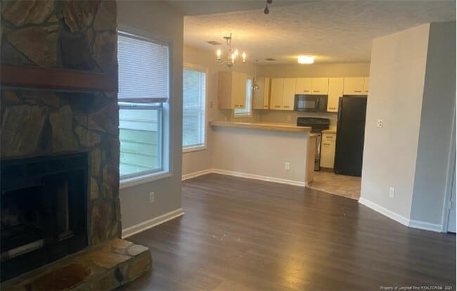Building Photo - 6813 Willowbrook Dr