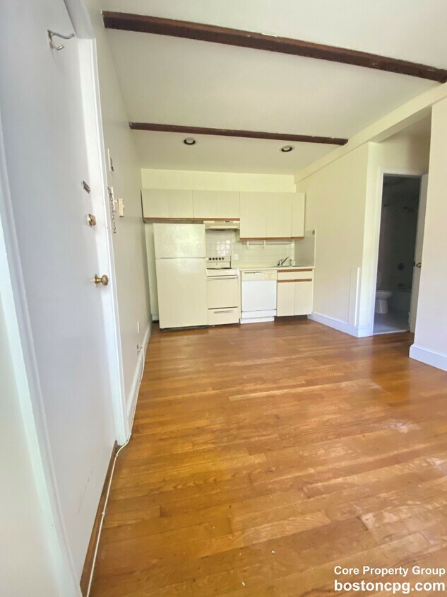 Primary Photo - 50 Phillips St