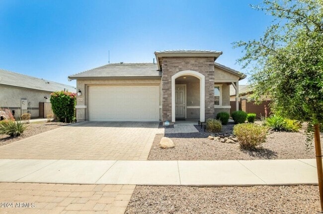 Building Photo - 5024 N 84th Dr