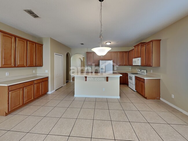 Building Photo - 2555 Azzurra Ln