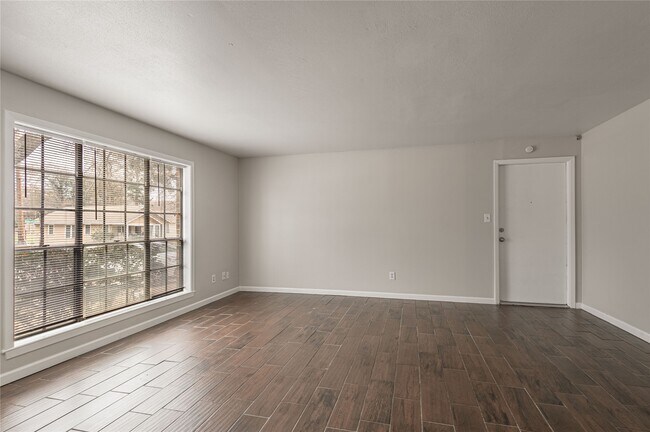 Foto del edificio - 818 University Ave