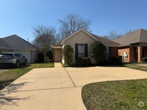 Building Photo - 1944 Woodrun Dr