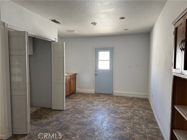 Building Photo - 879 Baywood Way