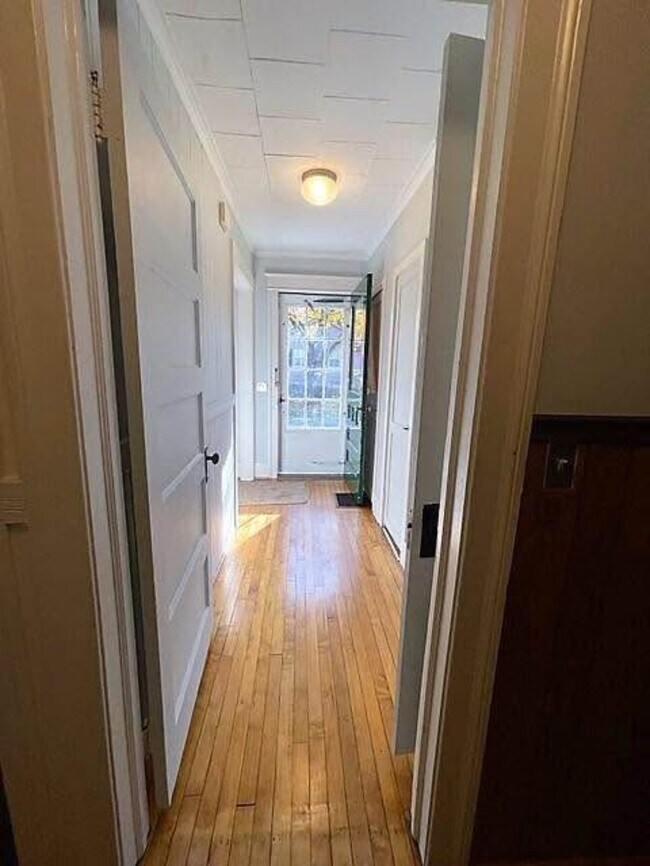 Foto del edificio - 2191 Five Mile Line Rd