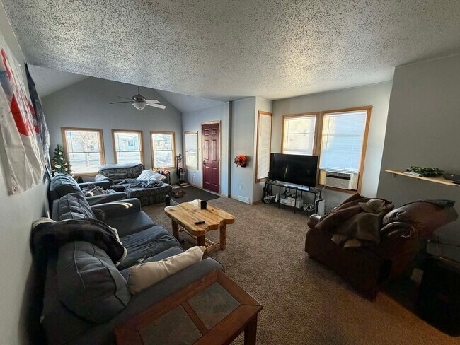 Foto del edificio - 1318 10th St N