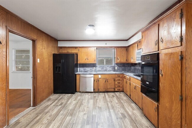 Foto del edificio - 8923 Jennie Lee Ln