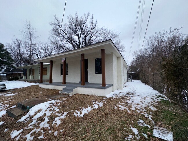 Building Photo - 675 Baltimore St